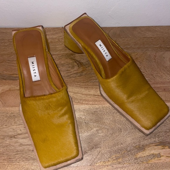 :) Jena Honey Gold Hair Mules by Miista 🐝 - Picture 6 of 14